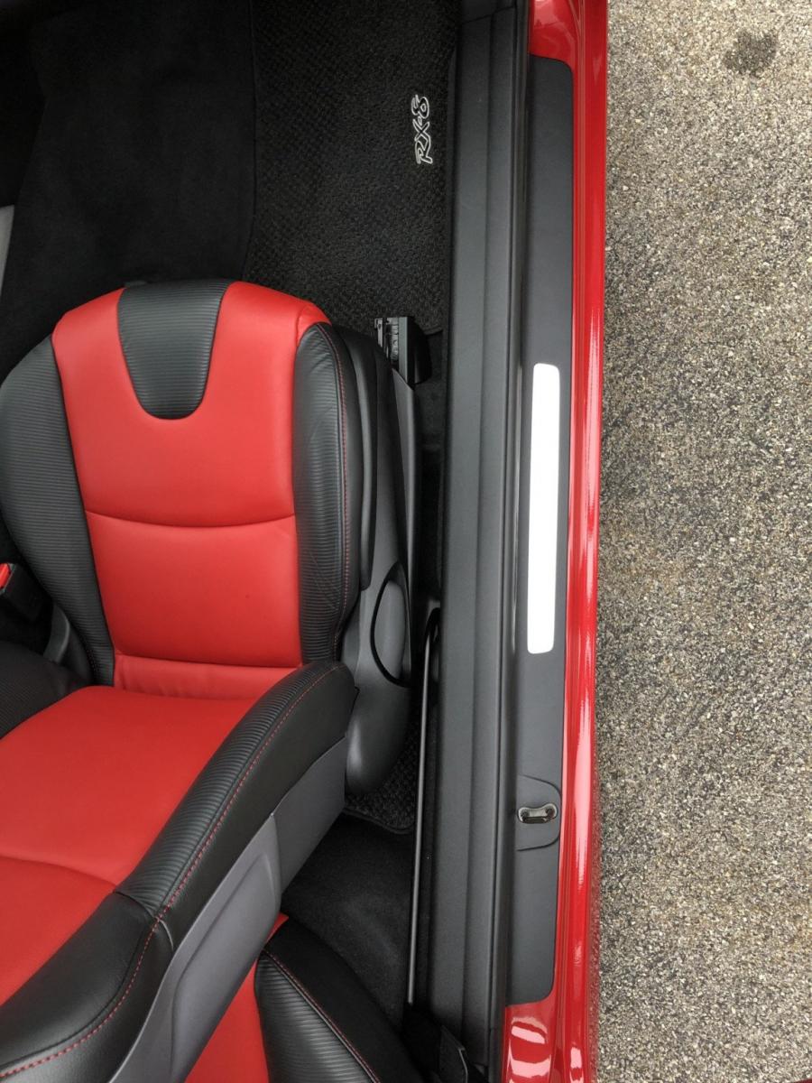 Детали интерьера Mazda RX-8 2005 года  (фото 122 из 197)